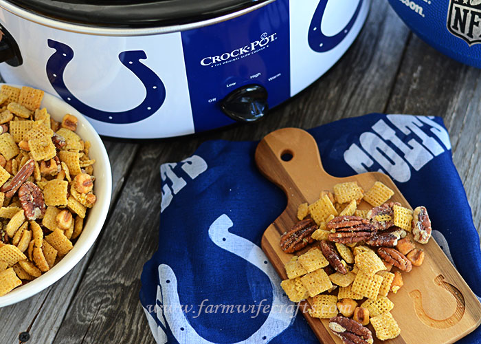 The temperatures are dropping and that can only mean one thing, harvest is almost here:)!!!  Oh wait, and football season!!!  This recipe if Crockpot Cornbread Chex-Mix is perfect for your next tailgate of football party.