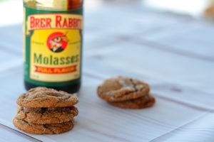 Are you looking for a cookie with a little bit of spice and a little bit of sweetness?  Look no further then these delicious Molasses Sugar Cookies!