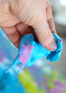 If you're looking for a simple craft to make to keep your kids entertained with items you have on hand then look no further than this Rainbow Oobleck.