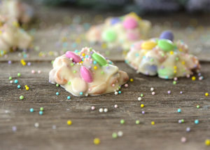 This Easter Crockpot Candy is so easy to make and only takes a few ingredients and a few minutes of your time!