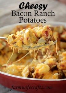 Are you look for an easy side dish?  Maybe one to go with your steaks or hamburgers that you're grilling.  These Bacon Ranch potatoes are easy and so good!