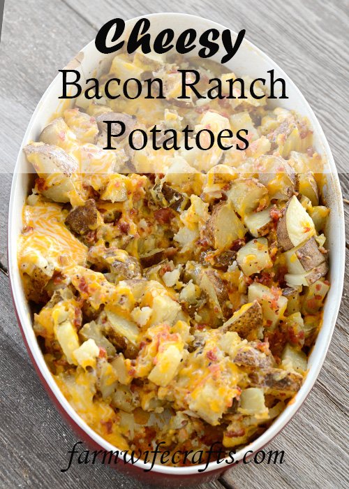 Are you look for an easy side dish?  Maybe one to go with your steaks or hamburgers that you're grilling.  These Bacon Ranch potatoes are easy and so good!