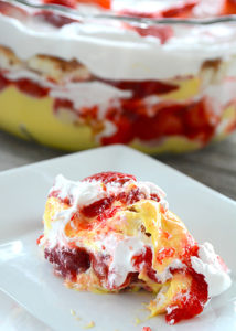 Who loves anything with strawberries?  If you answered, "yes," then you need to try this recipe for Strawberry Trifle.