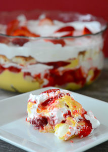 Who loves anything with strawberries?  If you answered, "yes," then you need to try this recipe for Strawberry Trifle.