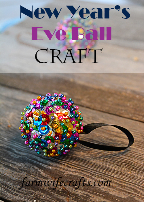 New Year's Eve may look a little different this year.  Whether you are ringing in the New Year at home, or with friends, you may be looking for something to keep the kids entertained while waiting for the ball drop.  This New Year's Eve Ball Craft For Kids only requires a few simple supplies and will no doubt keep the kids occupied so you can enjoy the evening.