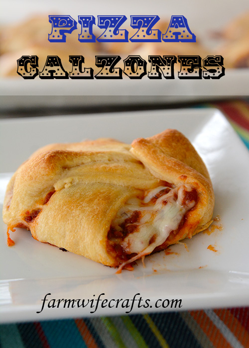 Are you looking for an easy to make weeknight meal?  These pizza calzones are so easy to whip up you can even ask one of your kids to do it...or your husband!