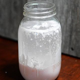 If you are looking for a something to keep your kids entertained this winter, you have to try this Snowstorm in a Jar experiment.