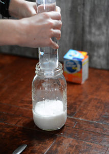 If you are looking for a something to keep your kids entertained this winter, you have to try this Snowstorm in a Jar experiment.